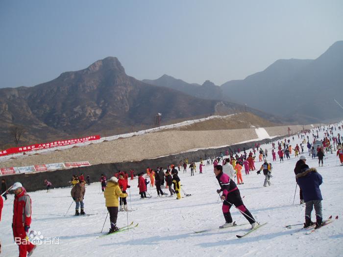 八達嶺滑雪場景點介紹.租車價格.指南.攻略