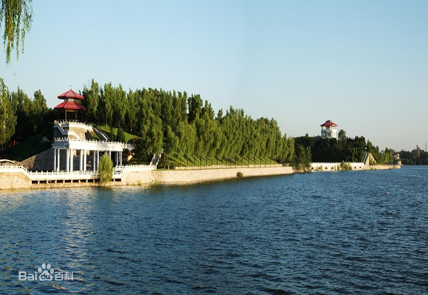 青龍湖公園景點介紹.租車價格.指南.攻略